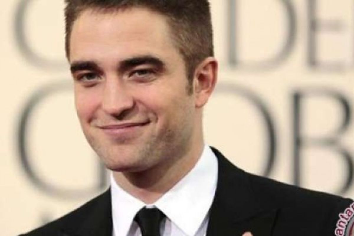 Robert Pattinson tak risaukan komentar penggemar "Batman"