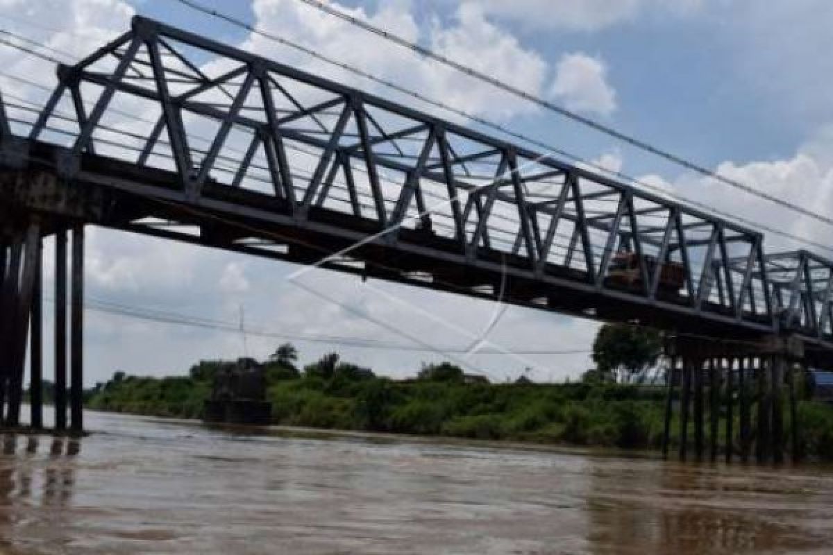 Jembatan Rusak, Jalur Riau-Sumbar Dialihkan