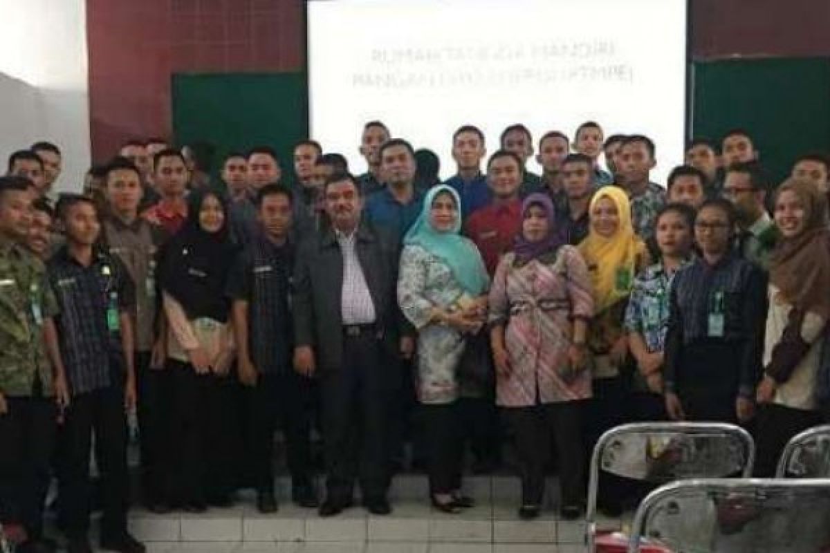 Mantan Bupati kampar Beri Kuliah Umum Di Tiga Provinsi