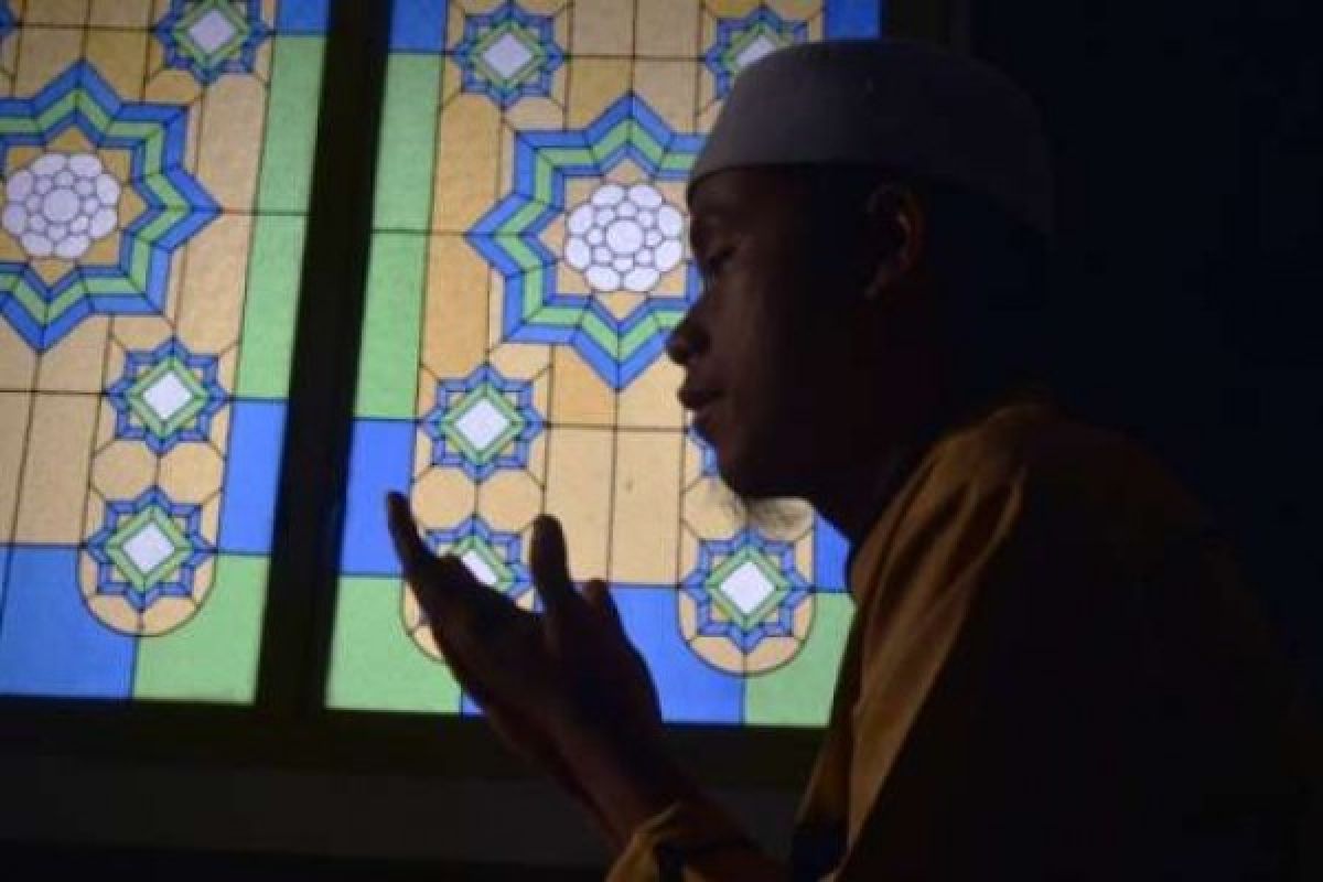 Untuk Pertama Kalinya Masjid Raya Annur Pekanbaru Datangkan Imam Palestina