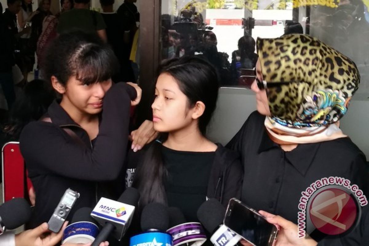 Aktris Senior Yana Zein Meninggal Dunia