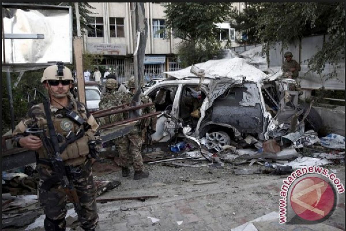 Taliban Bantah di Belakang Bom Besar di Kabul