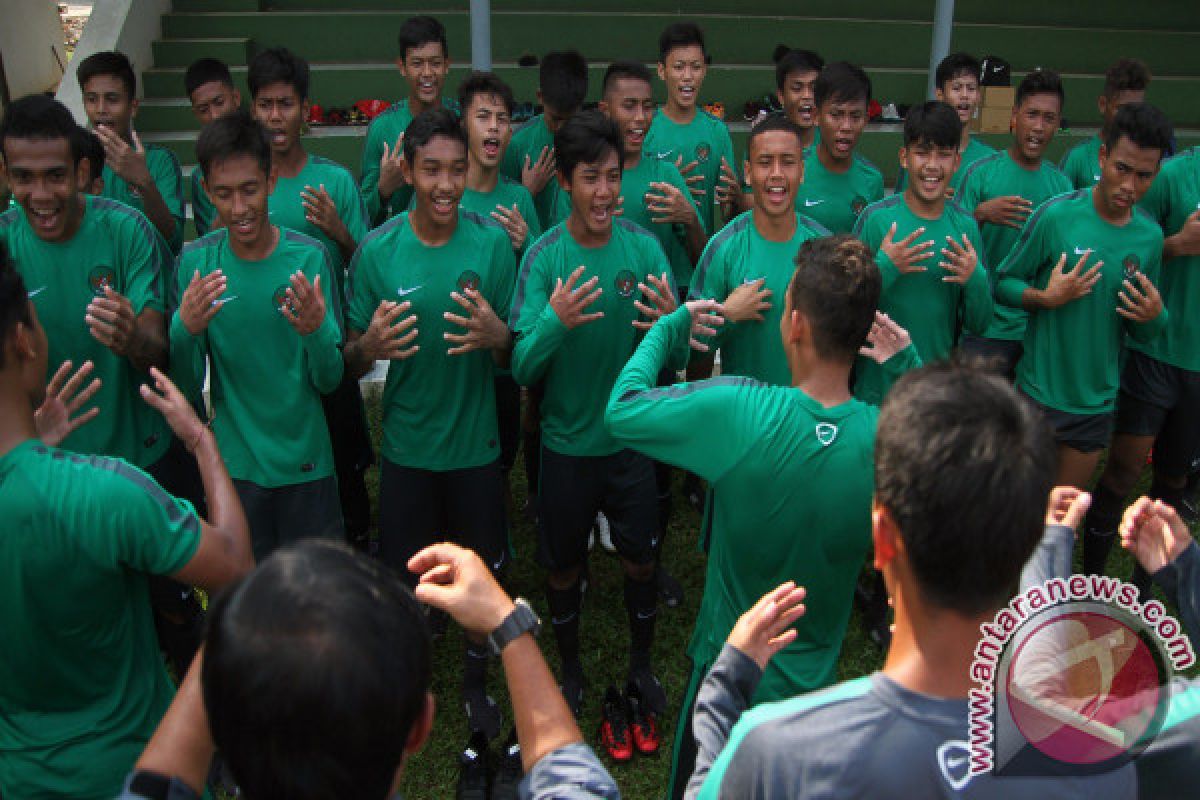 Tim Kesehatan Timnas U-22 Siapkan Strategi Khusus Pertahankan Fisik Pemain