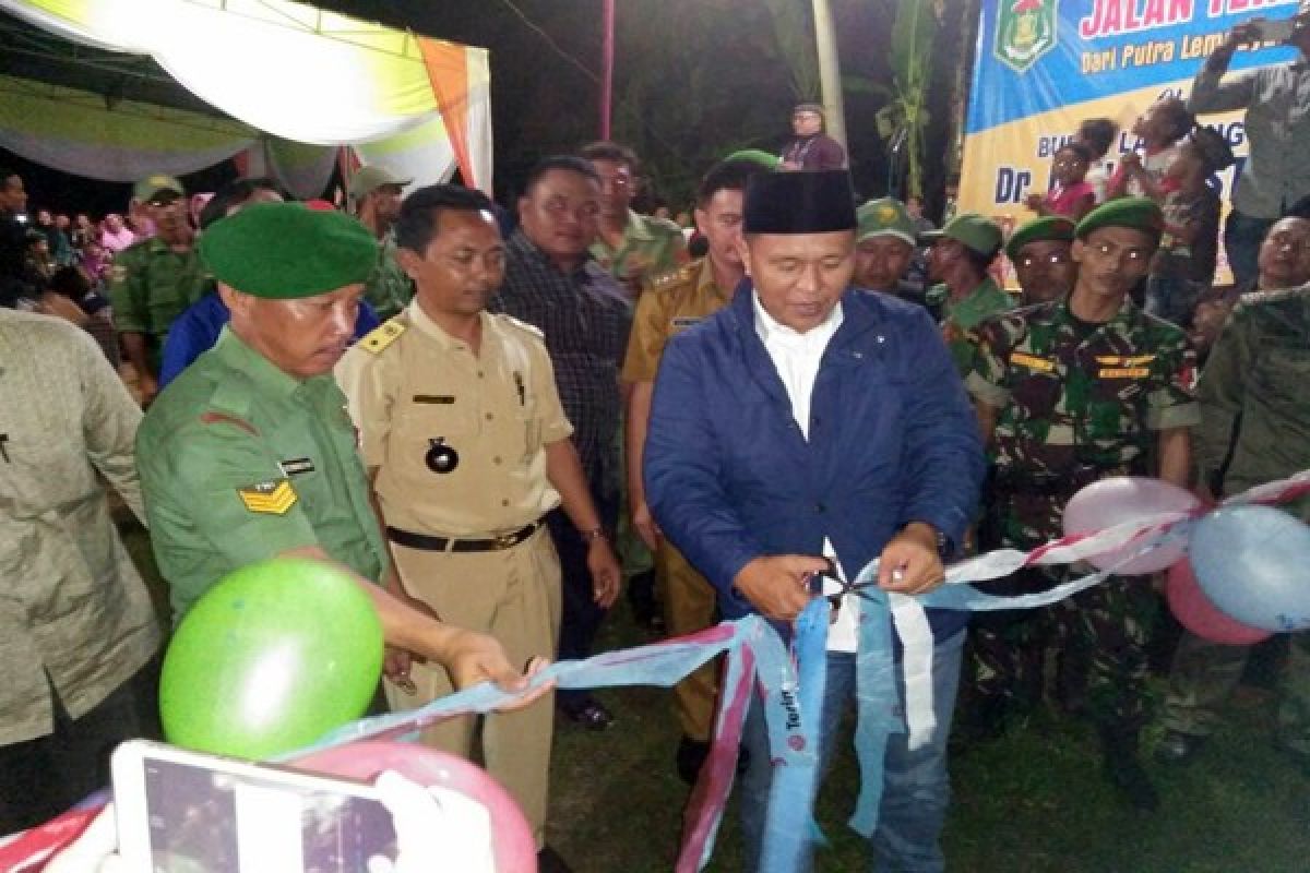 Bupati Lampung Tengah Resmikan Jalan Tembus antarkecamatan  