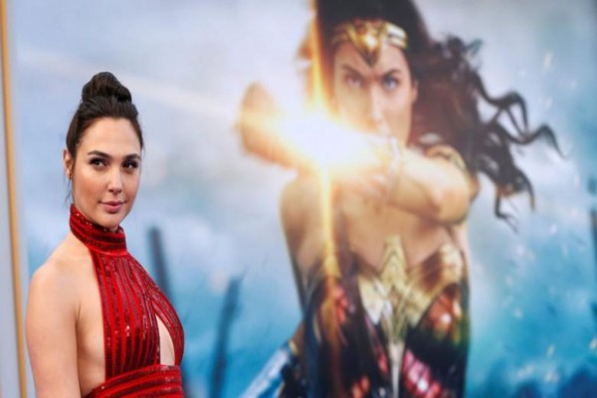 Dibintangi Gal Gadot asal Israel, "Wonder Woman" dilarang tayang