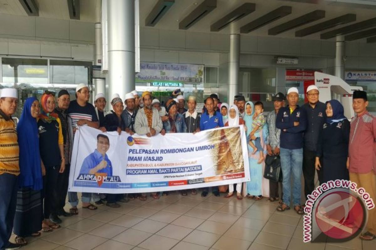 Nasdem Biayai Keberangkatan Umroh 22 Imam Masjid