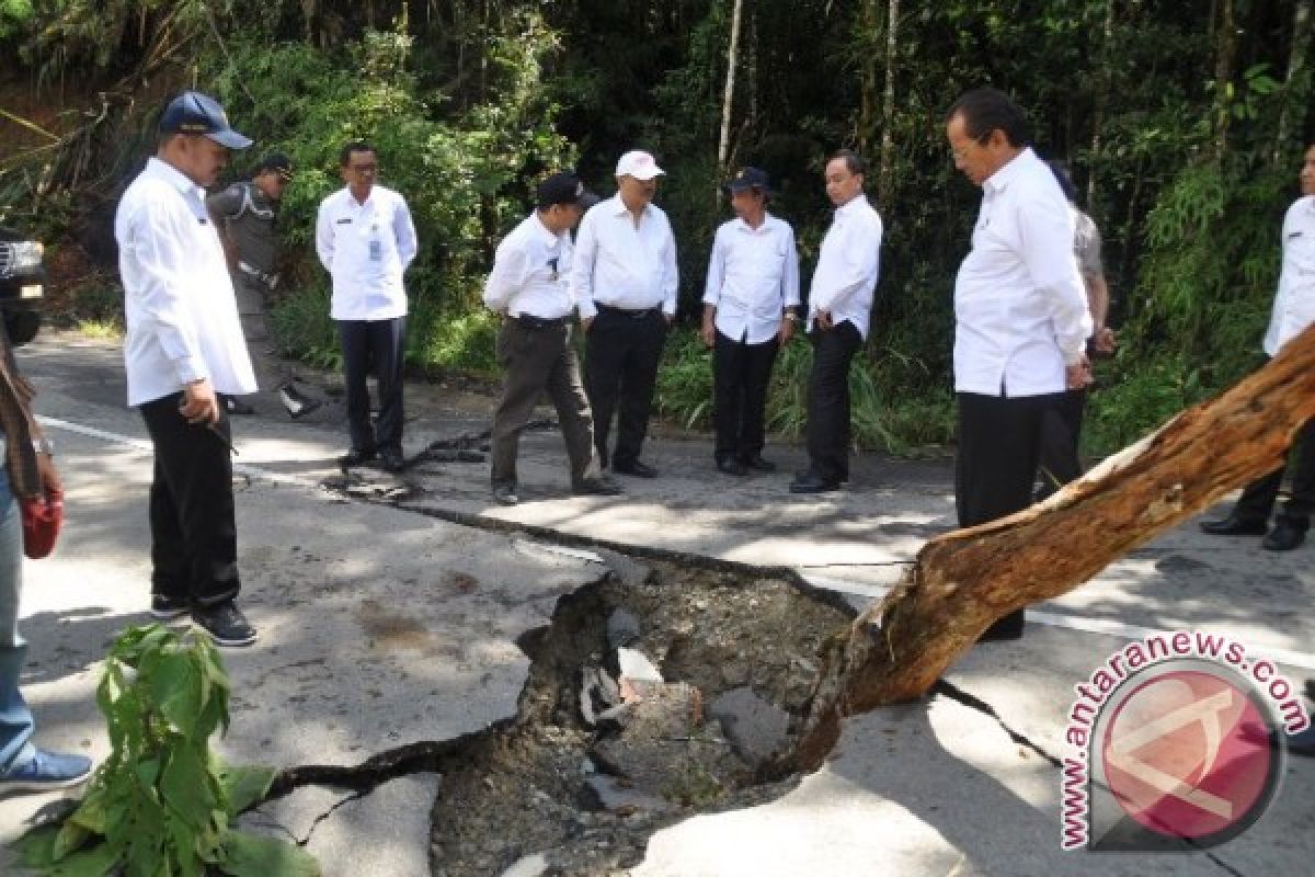 Bina Marga Sulteng segera tangani jalan rusak akibat gempa