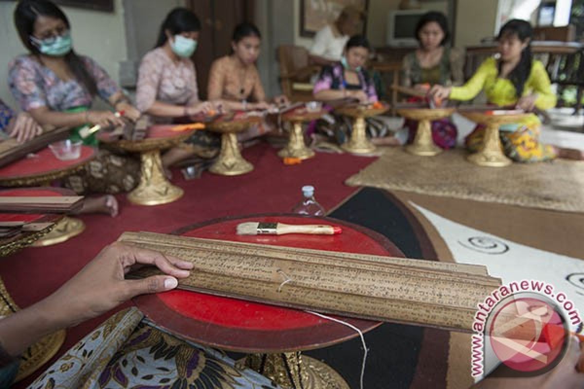 Ribuan Lontar Bali Kuno Dikonservasi (Video)