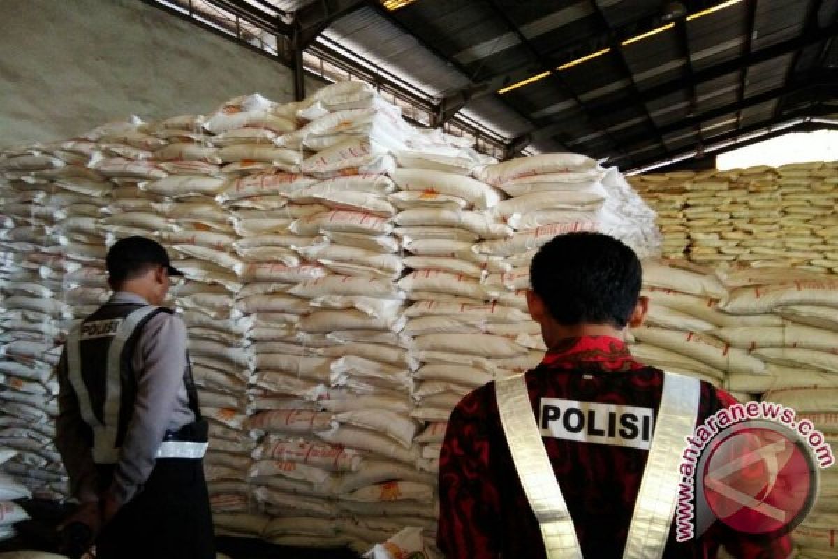 Polsek KPL Periksa Gudang Penyimpanan Sembako 