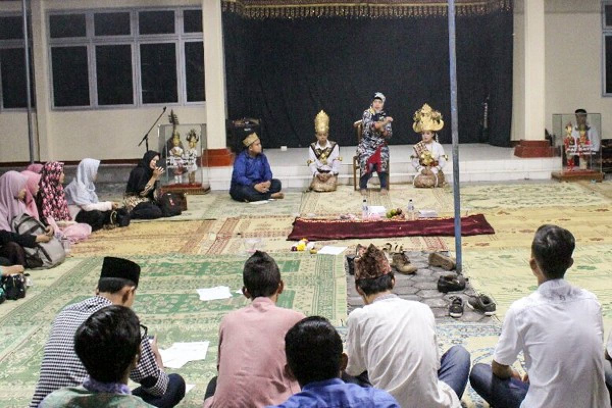 Bupati Temui Pelajar-mahasiswa Lampung Timur di Yogyakarta  