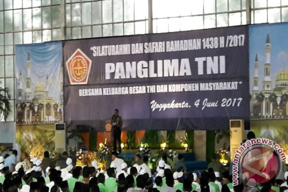 Panglima TNI hadiri buka bersama 1.000 yatim