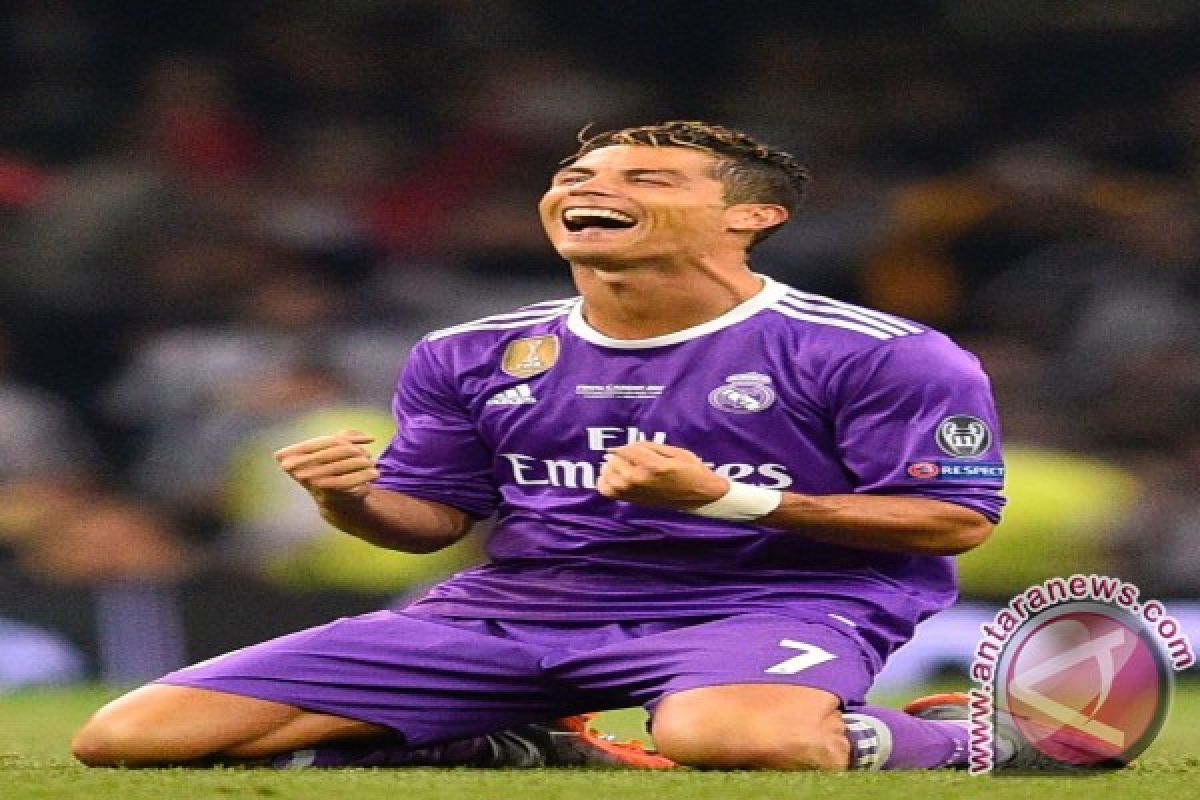 Ronaldo kembali menjadi pemain terbaik dunia