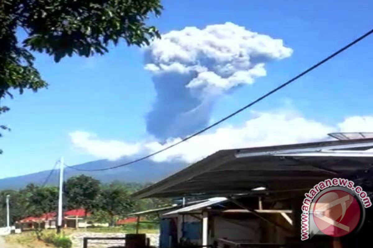 BPBD Empat Daerah Siaga Terkait Erupsi Gunung Marapi