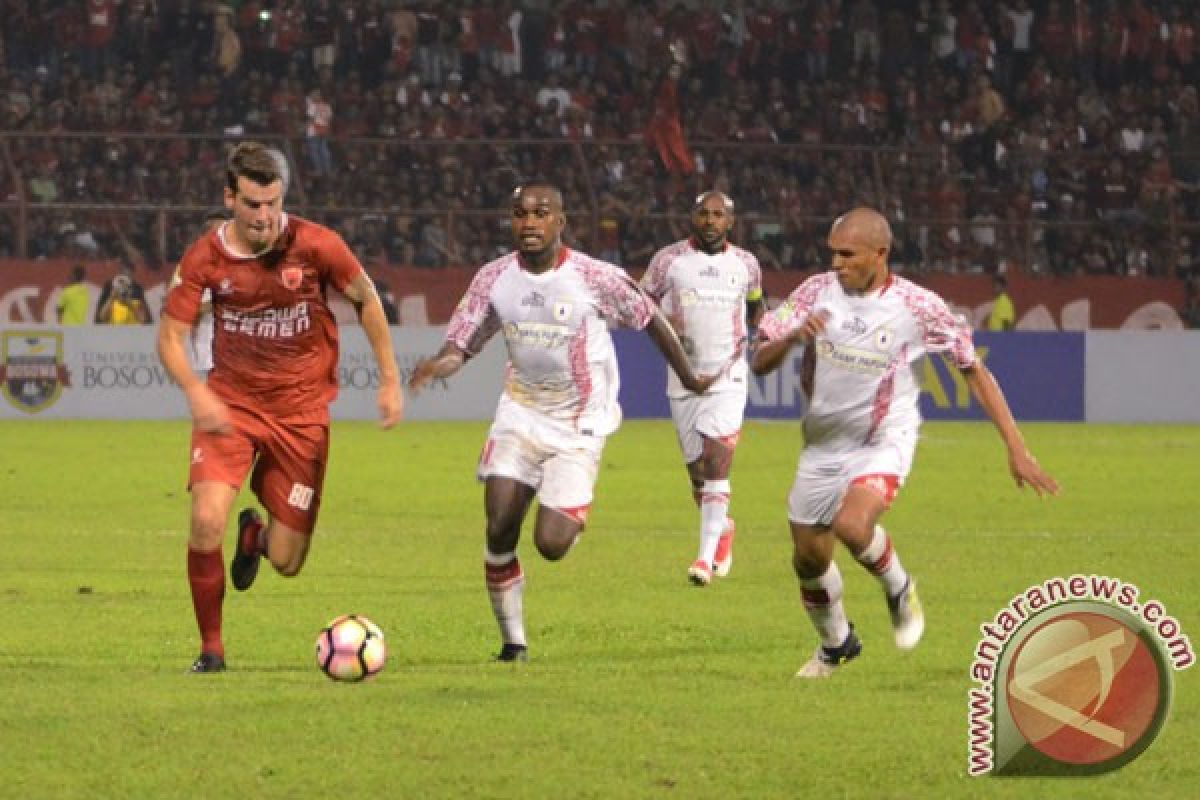 Persipura jajaki pelatih asal Belanda