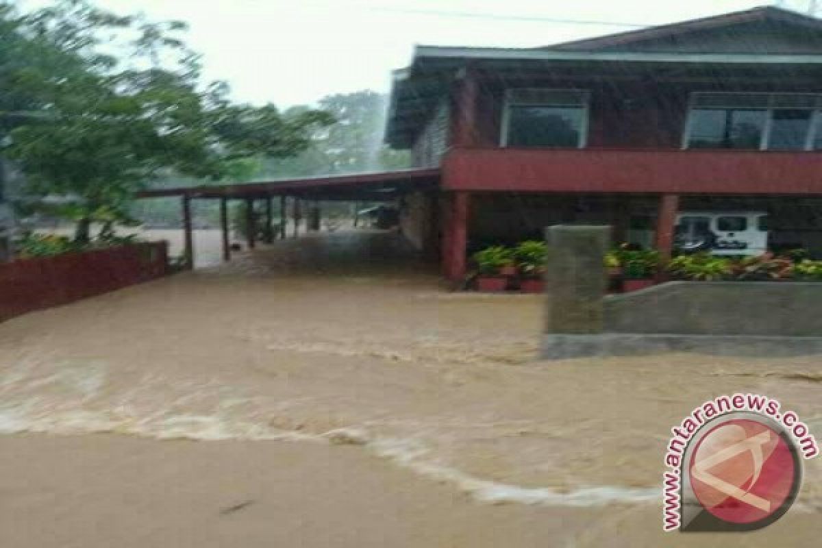 Ratusan Hektare Lahan Pertanian Rusak Akibat Banjir