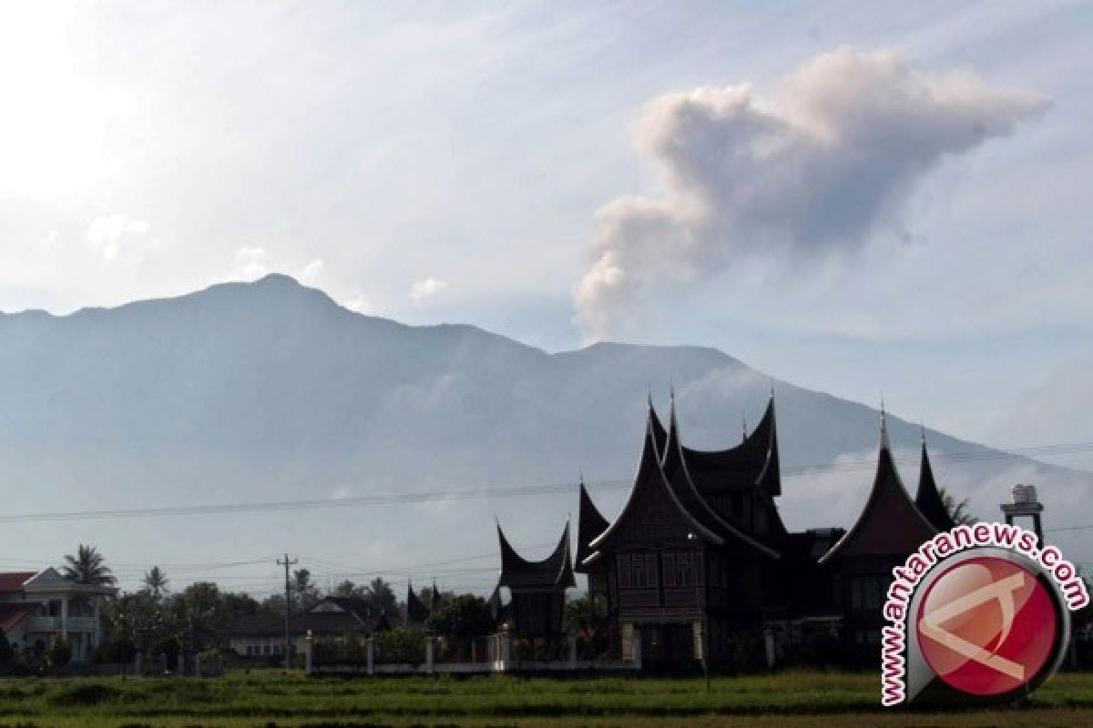 Gunung Marapi Dua Kali Meletus