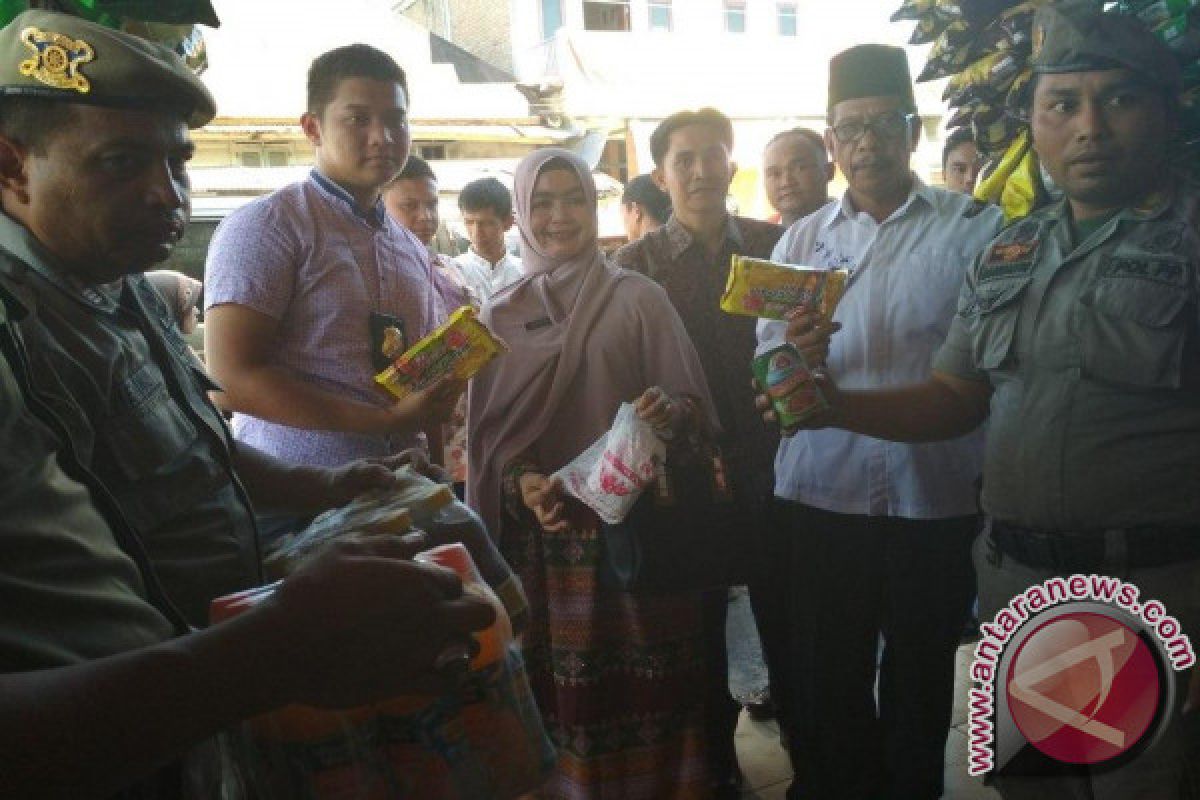 Agam Gelar Bazar Kebutuhan Pokok