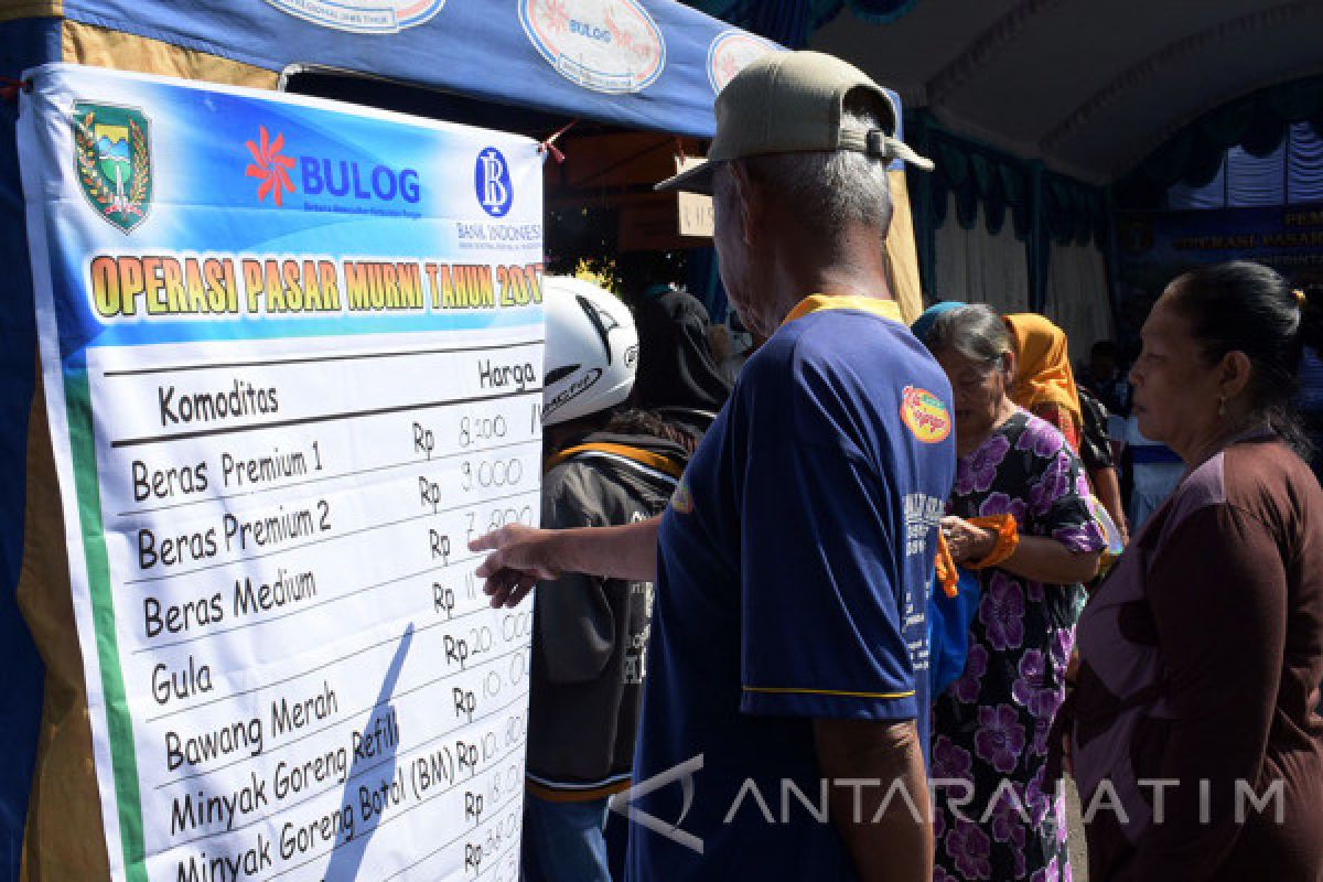 Bulog Madiun Gelontorkan 8,3 Ton Beras ke Pasar