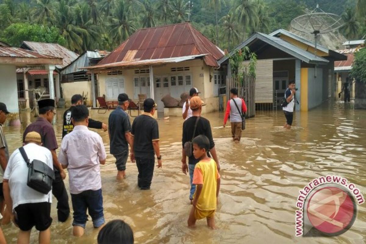 Pemkot Gorontalo Segera Salurkan Beras Kepada Korban Banjir 