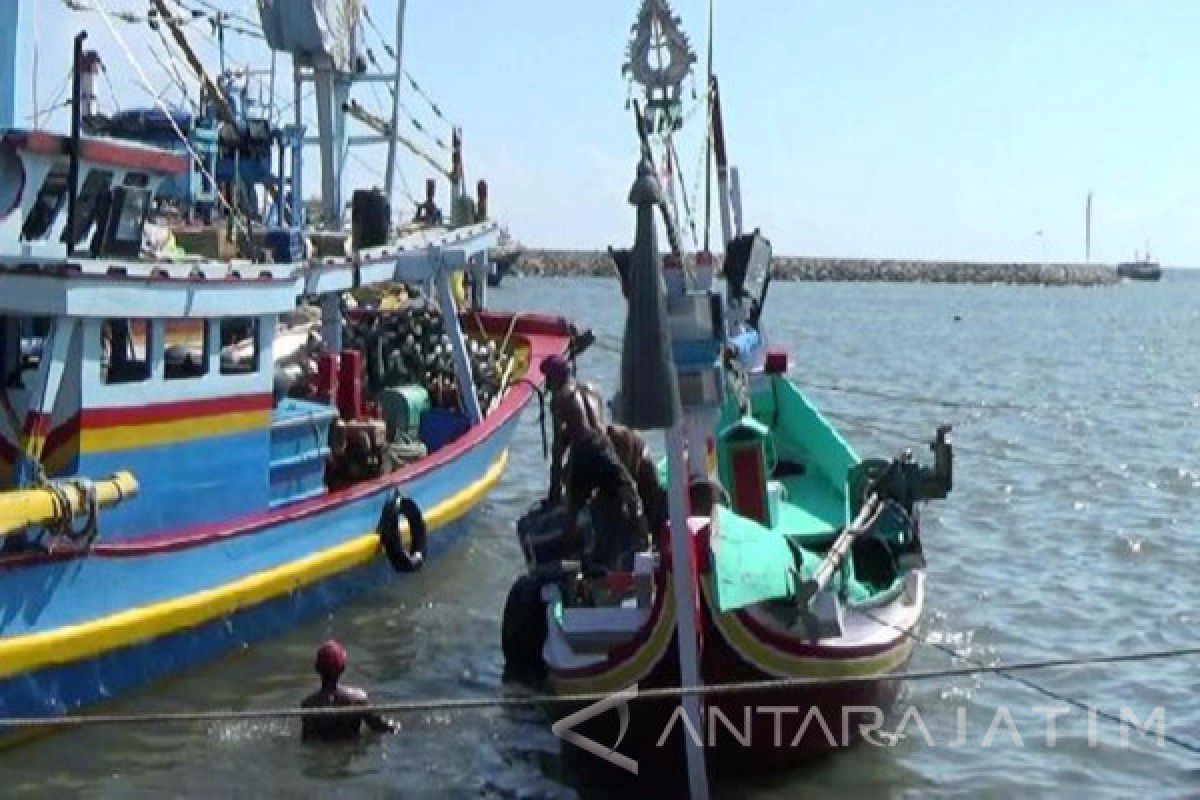 Nelayan di Probolinggo Waspadai Angin Gending