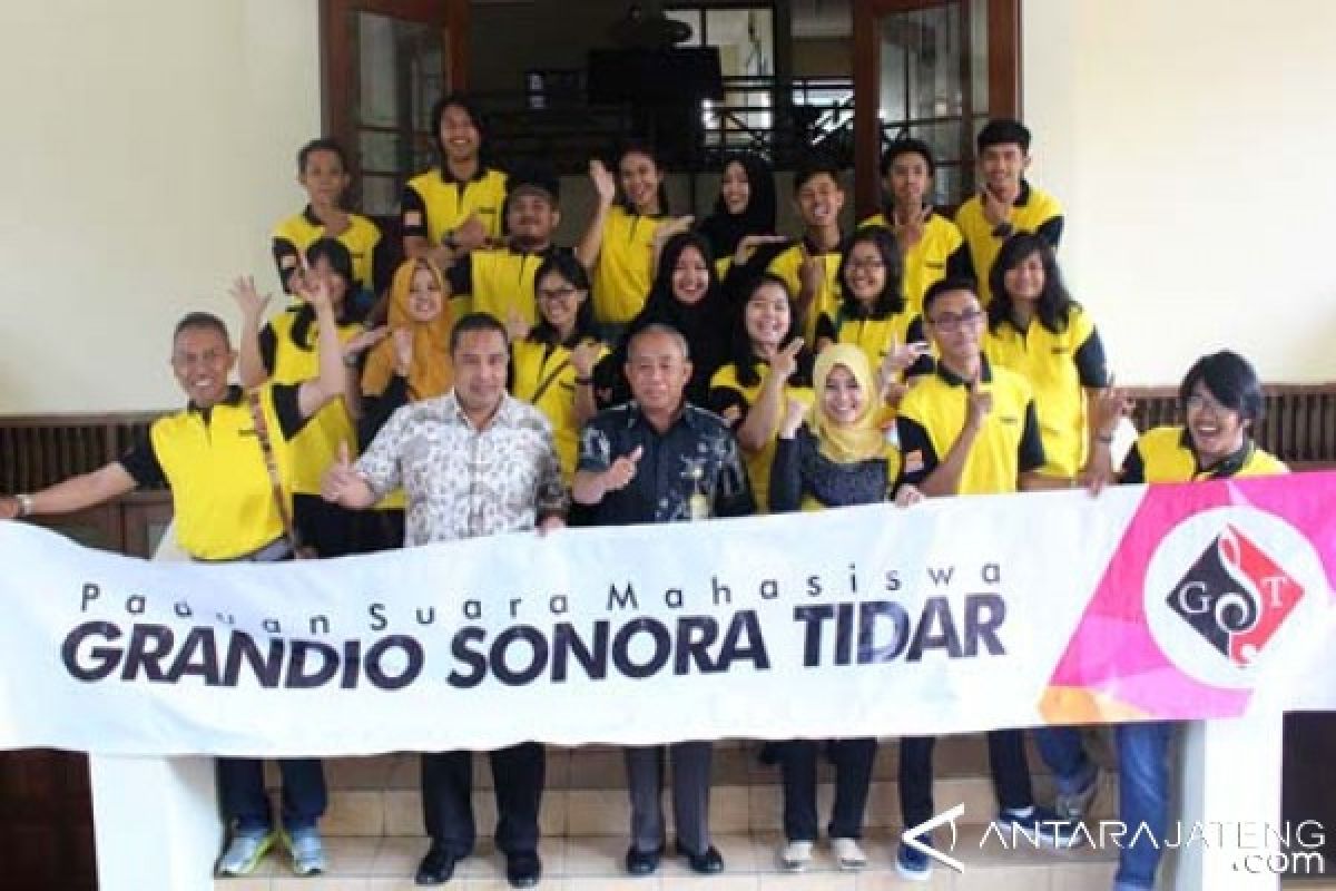 Paduan Suara Untidar Ikuti Kompetisi di Vietnam