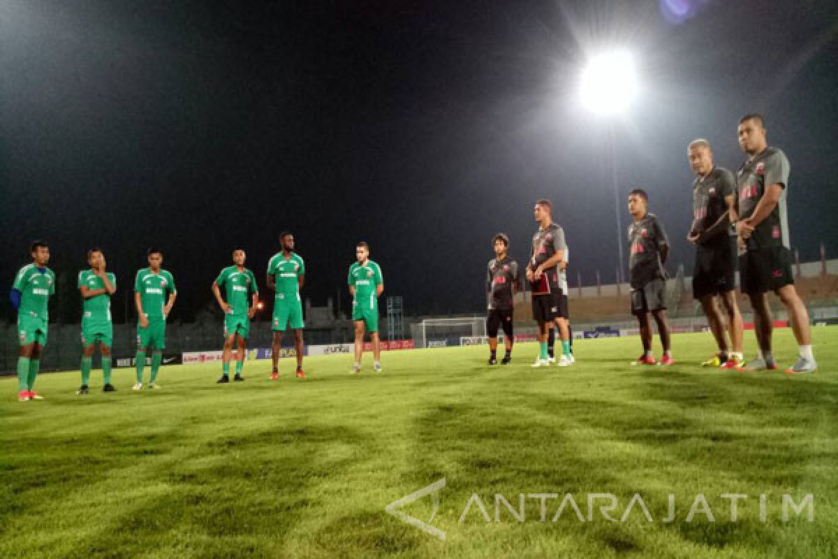 Gomes Yakinkan Pemain Madura Mampu Taklukkan Persipura