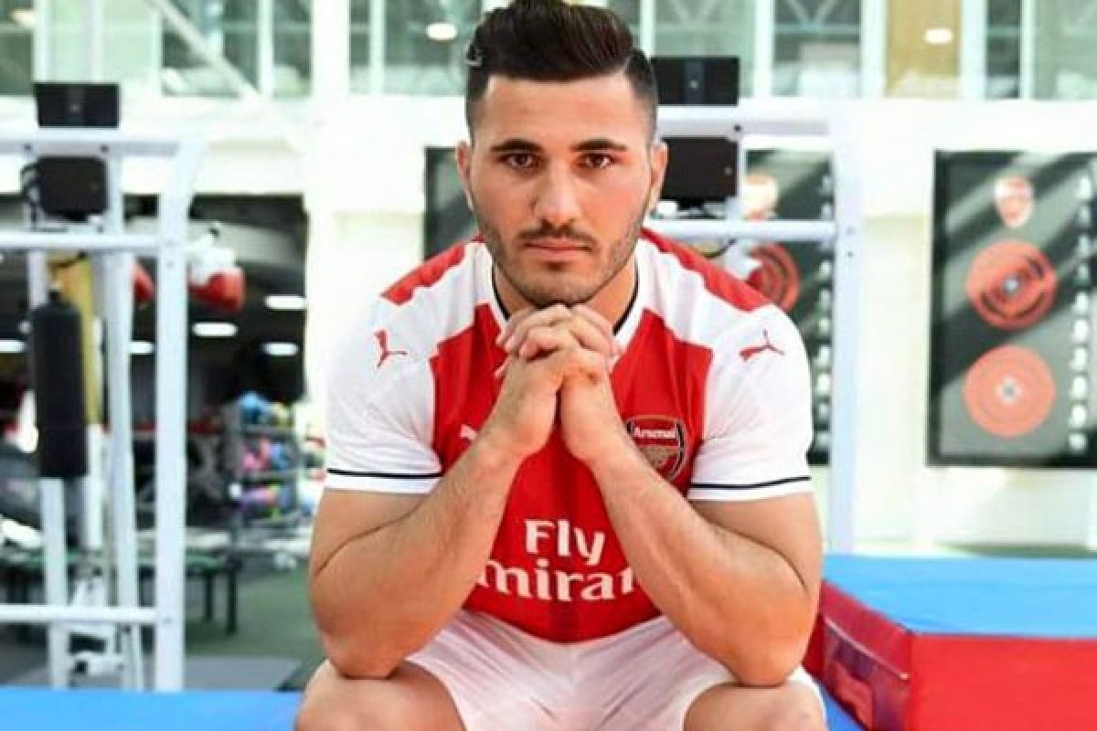 Kolasinac Didatangkan Arsenal