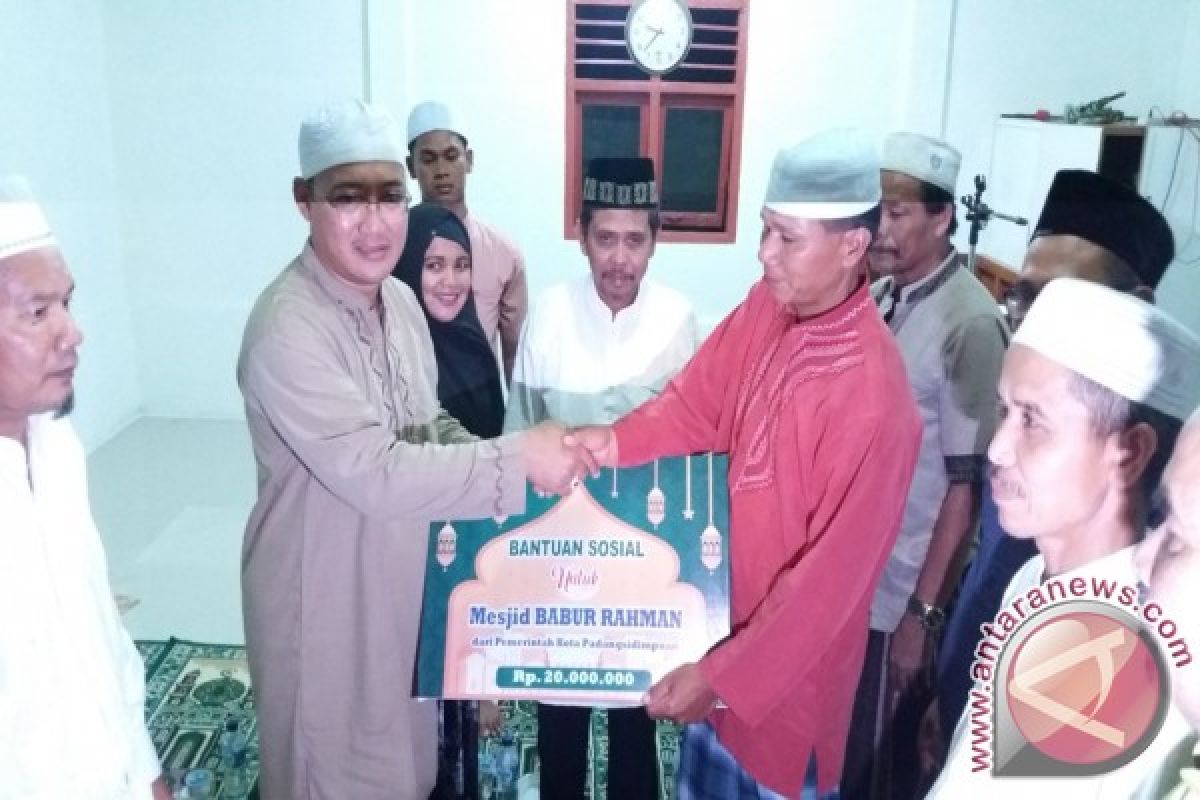Masjid Babur Rahmat Terima Bantuan Rp20 Juta