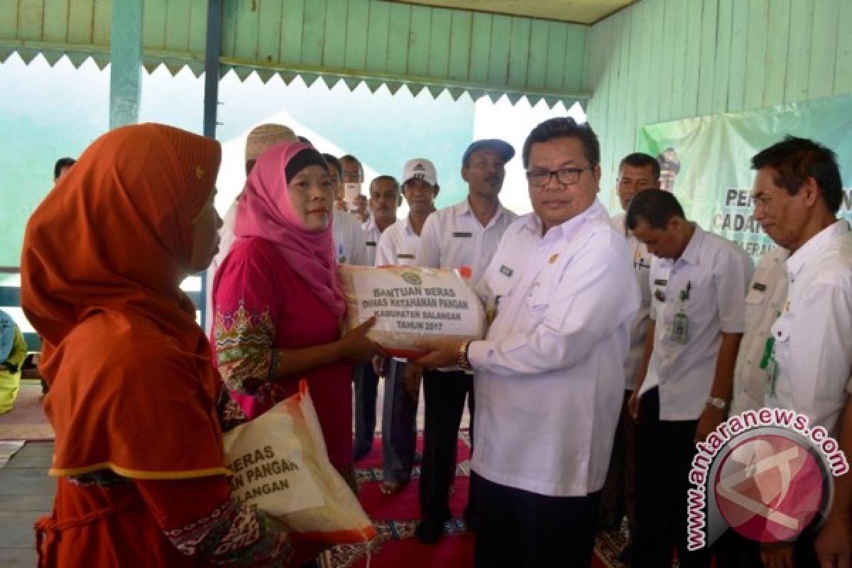 Pemerintah Bantu Warga Trans Lajar-Papuyuan