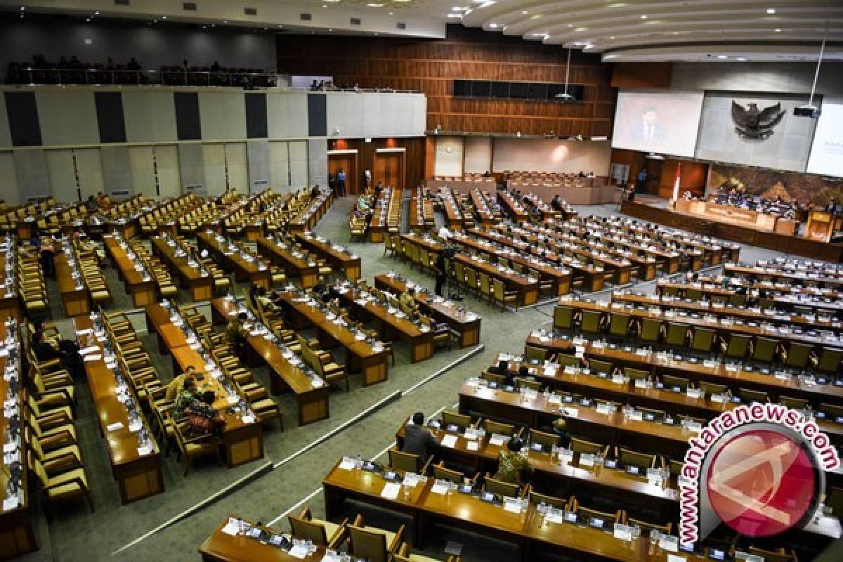 Rapat Paripurna Menyetujui Anggaran Rp7,7 Triliun Untuk DPR Tahun 2019