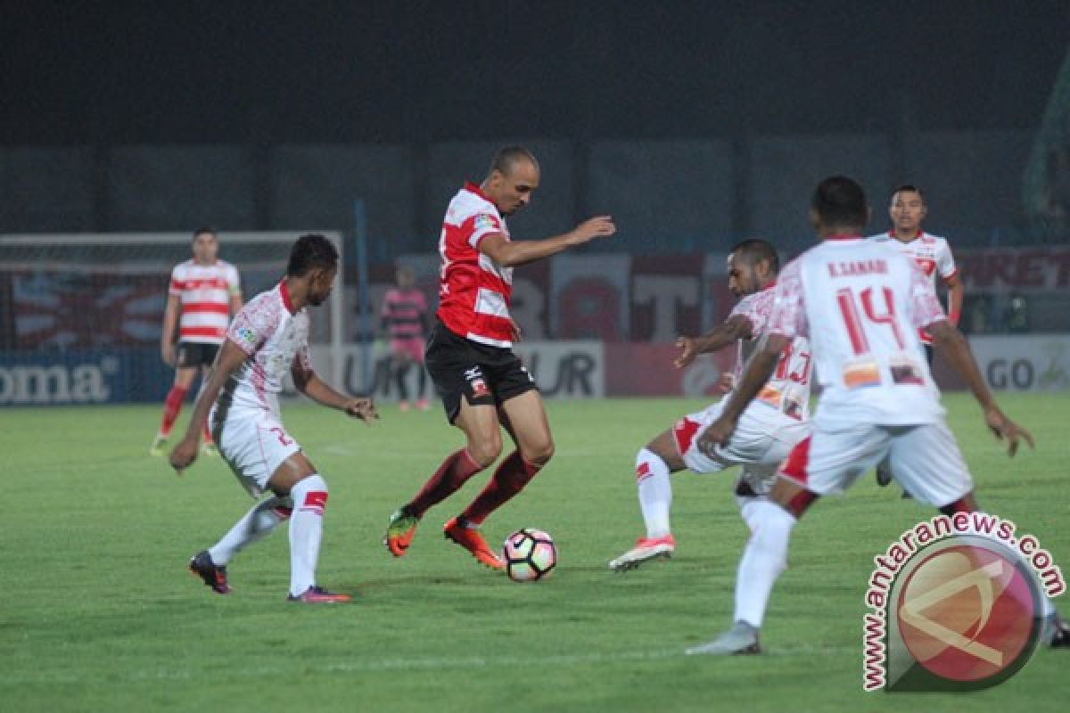 Madura United puncaki klasemen Liga 1