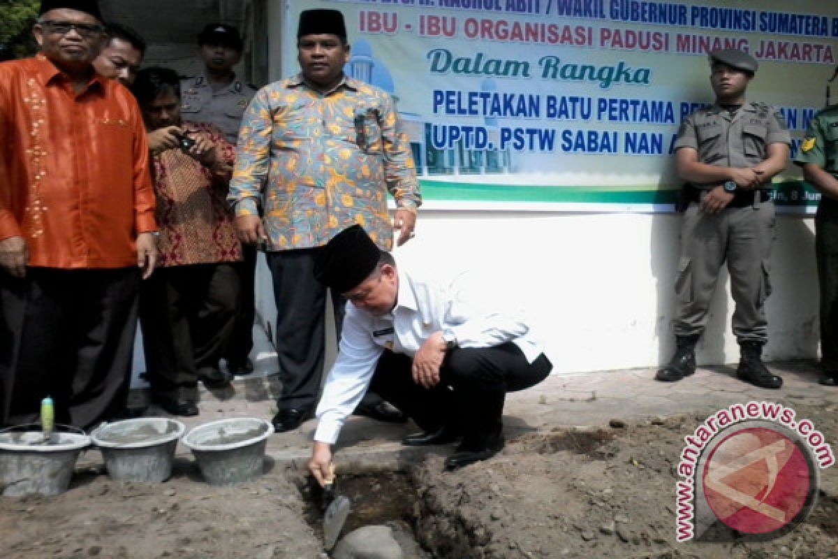 Wagub Sumbar Ajak Perantau Perhatikan Panti Sosial