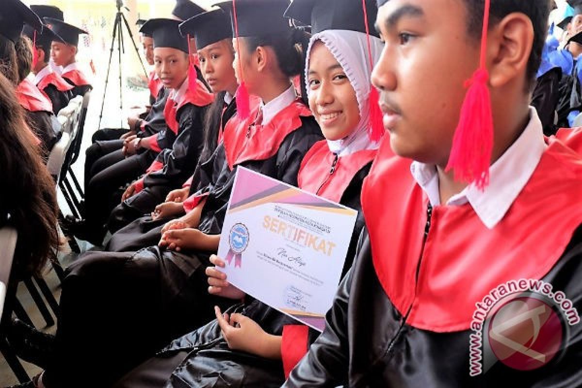 Sekolah Indonesia Kota Kinabalu gelar wisuda