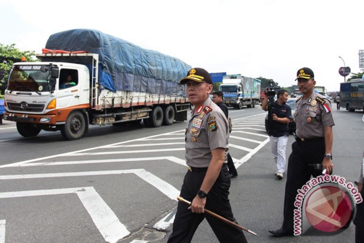 Gubernur Jateng dan Kapolda Metro kompak lepas pemudik gratis