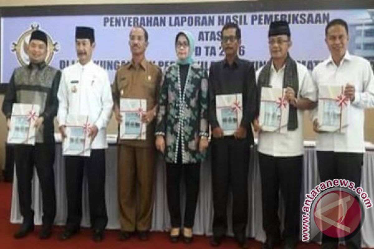 DPRD Agam Berikan Pandangan Umum Ranperda