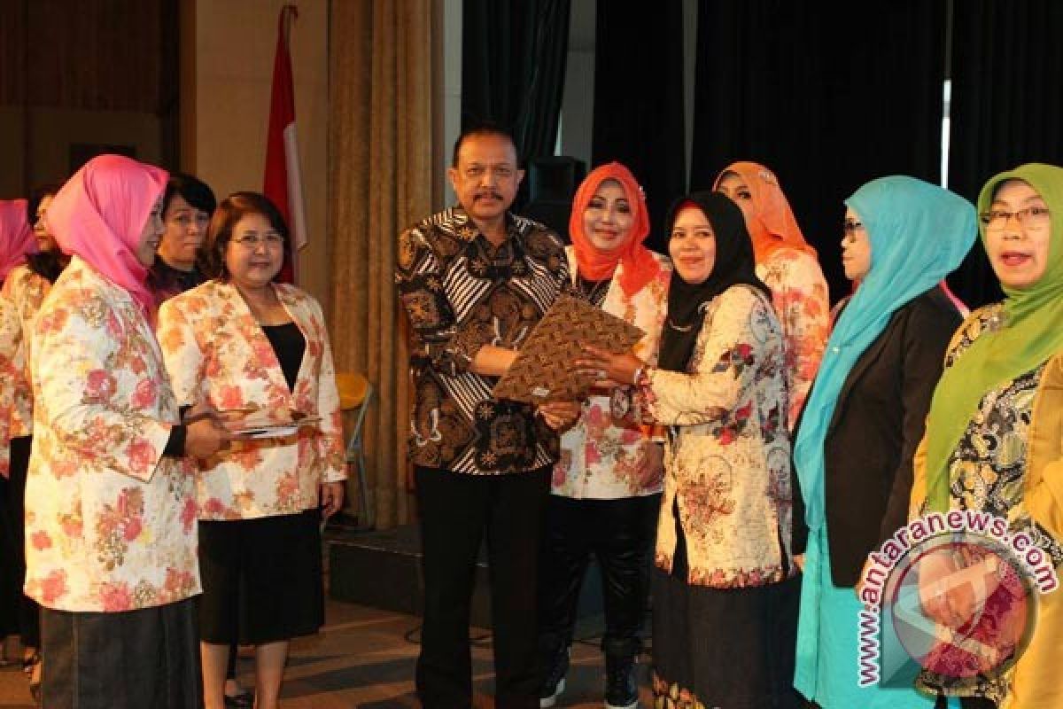 Ratusan Koperasi Wanita Terbentuk Bersamaan Di Bandung