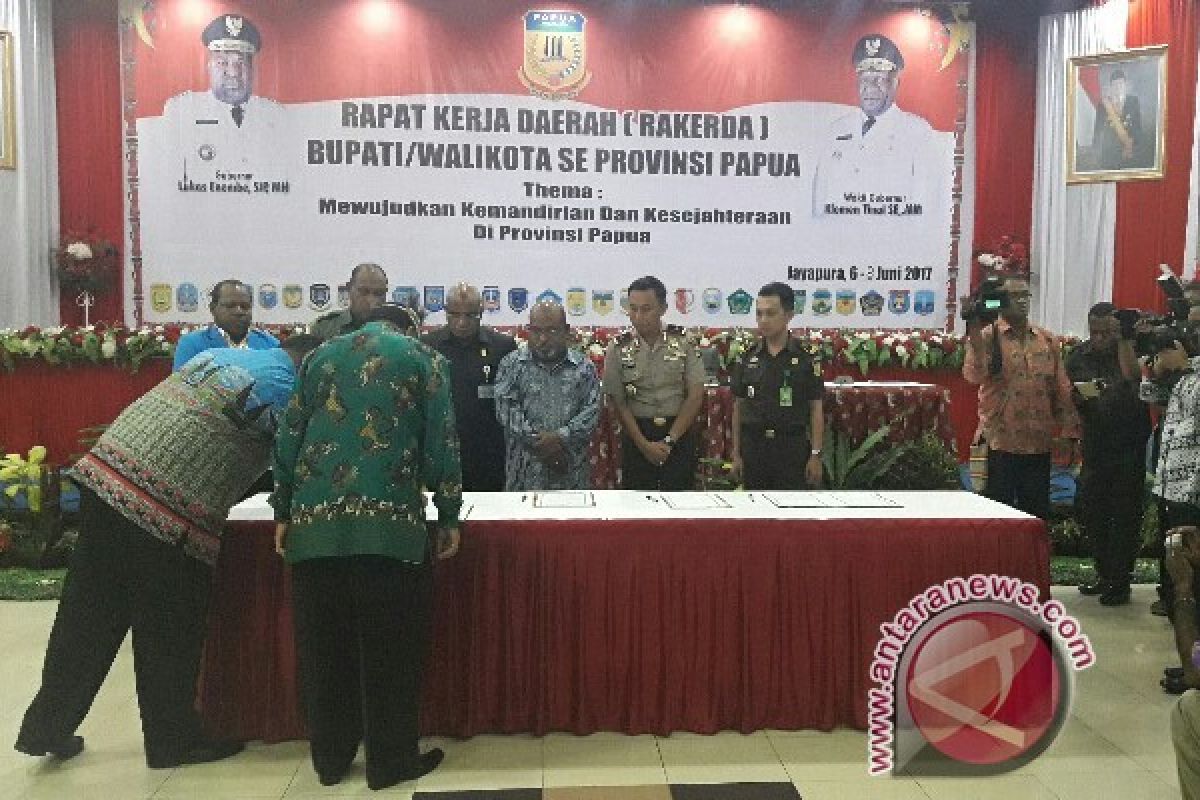 Forkopimda Papua menandatangani kesepakatan penolakan radikalisme 