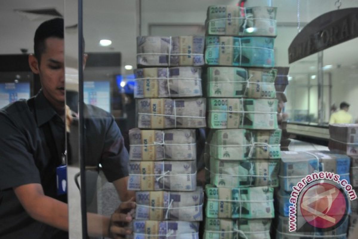 Rupiah menguat ke Rp13.489