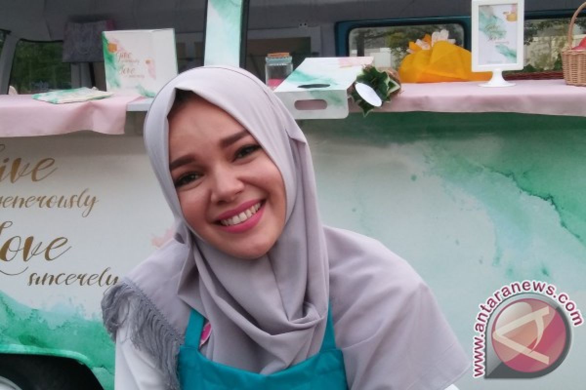 Dewi Sandra fokus ibadah sepuluh hari terakhir Ramadhan