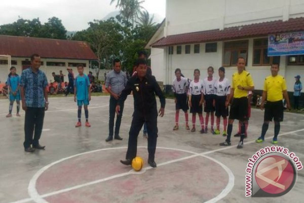 Wabup Samosir Buka Turnamen Futsal Harkitnas Cup
