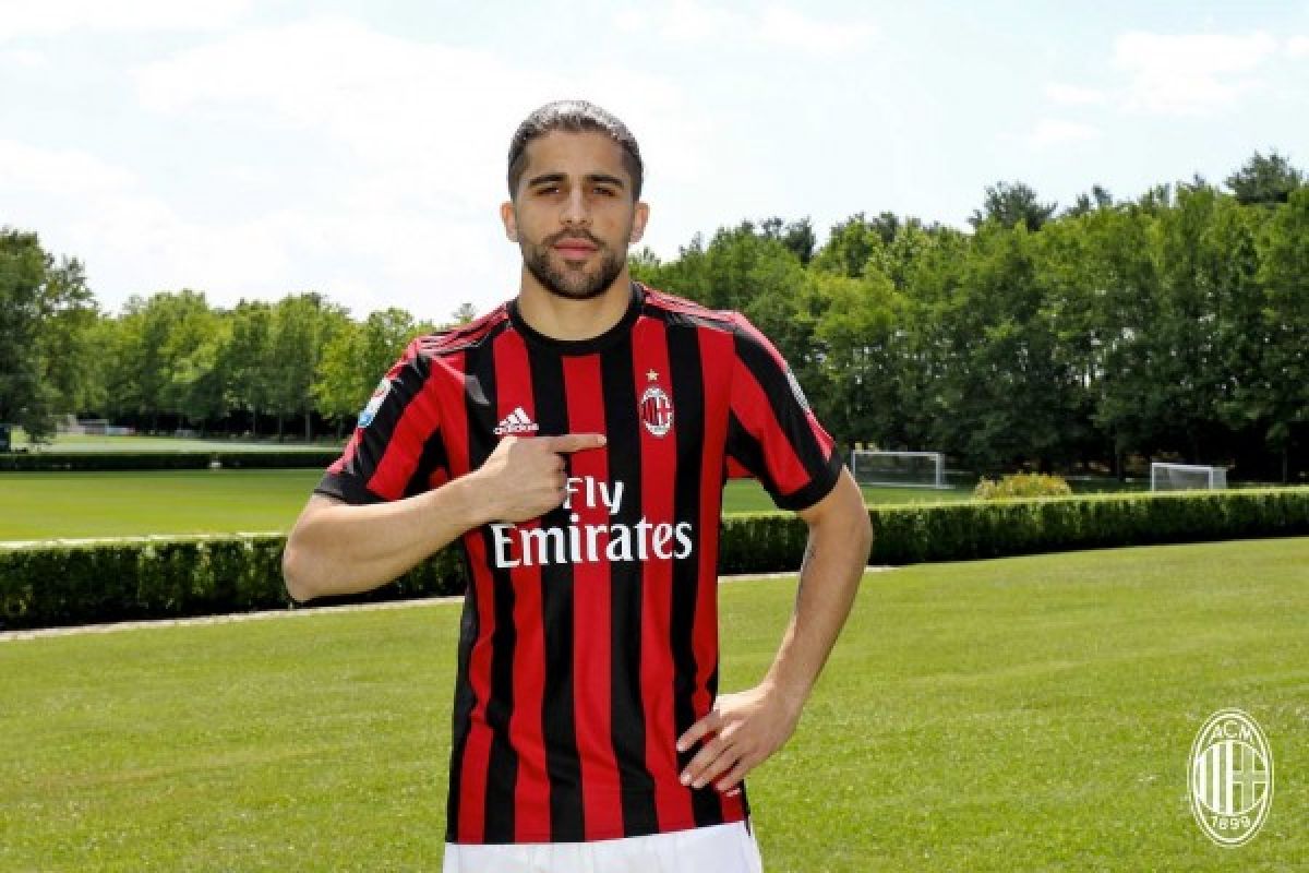 AC Milan resmi gaet Ricardo Rodriguez