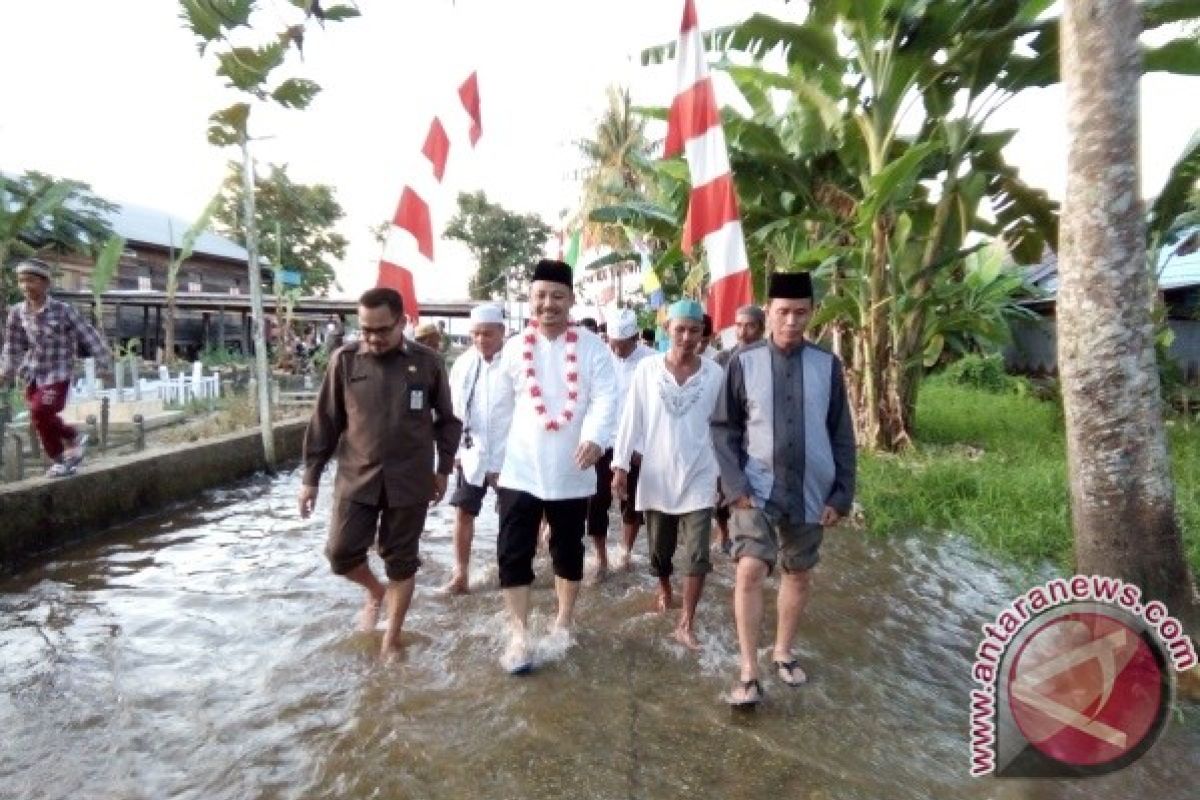 Bupati Barsel Safari Ramadhan Ke Kelurahan Mangkatip 