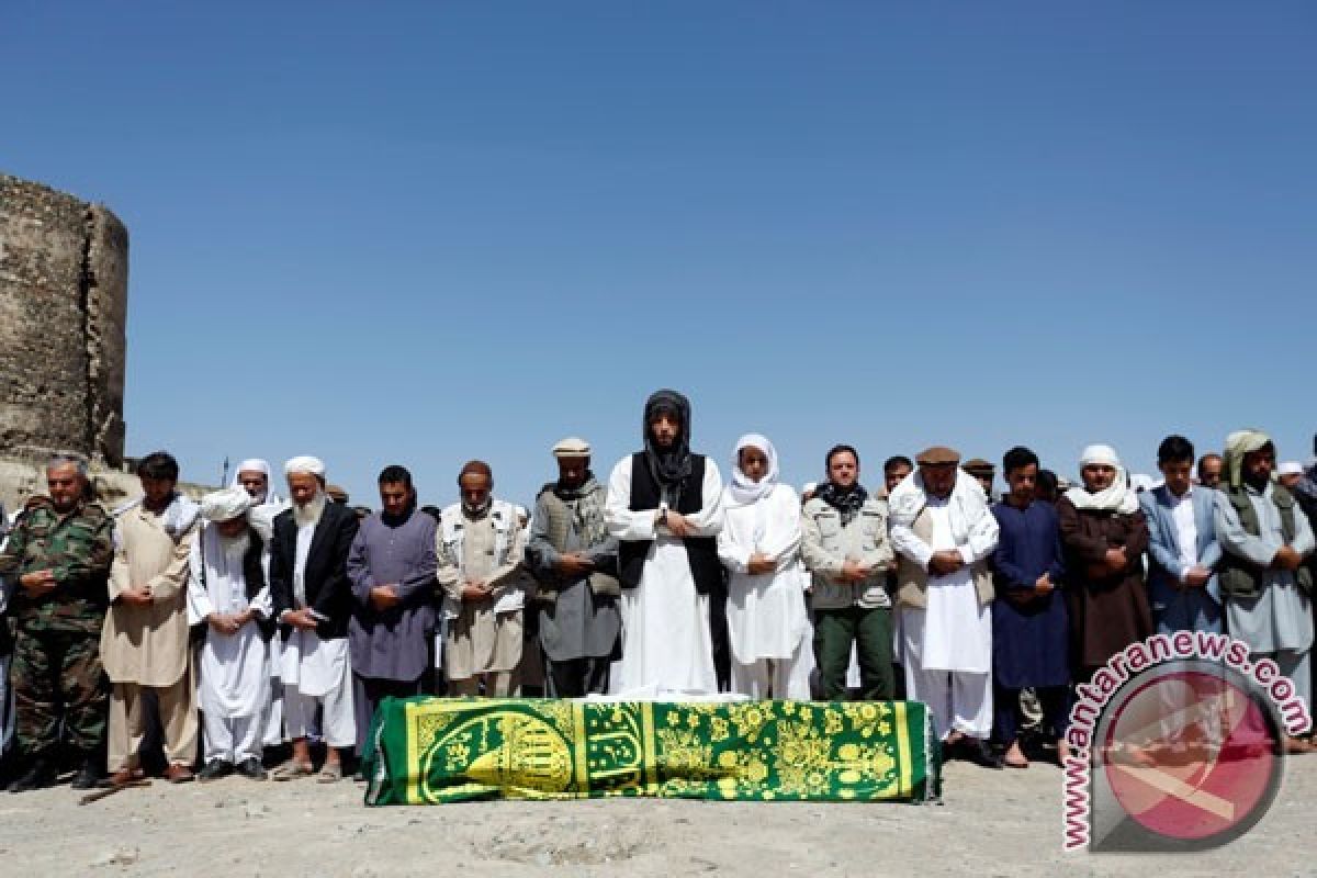 Tiga meninggal dalam penembakan di satu masjid Afghanistan