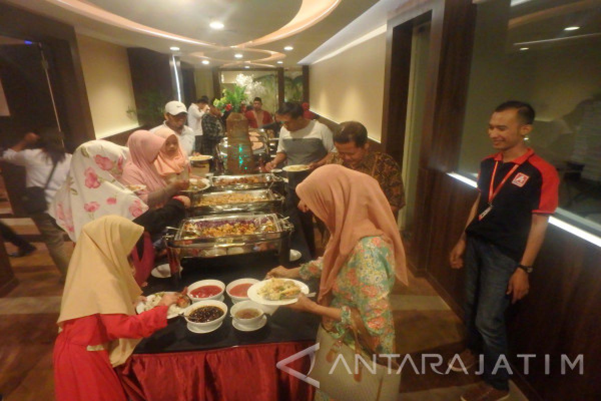 Alfamidi Gelar Buka Puasa Bersama di Surabaya