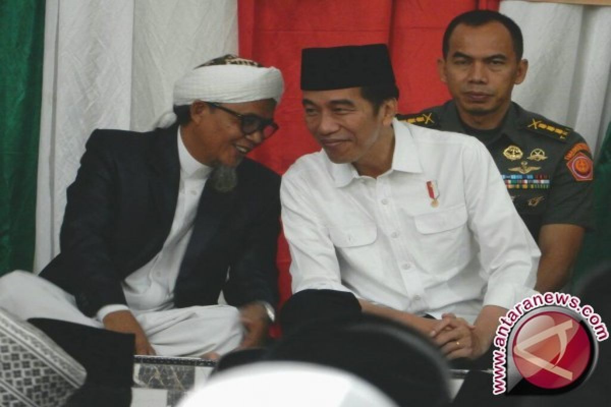 Jokowi telepon Syekh Tamim dan Erdogan bahas Qatar