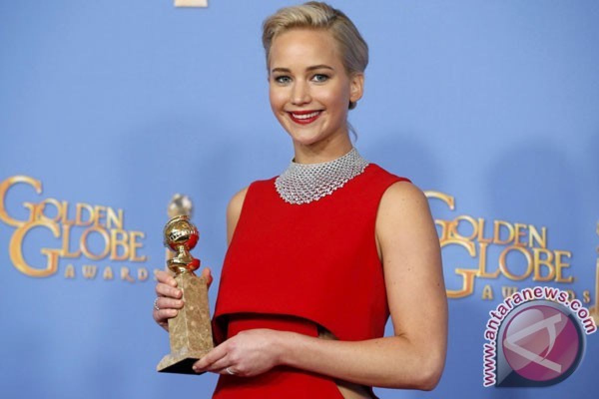 Jennifer Lawrence selamat dari pendaratan darurat