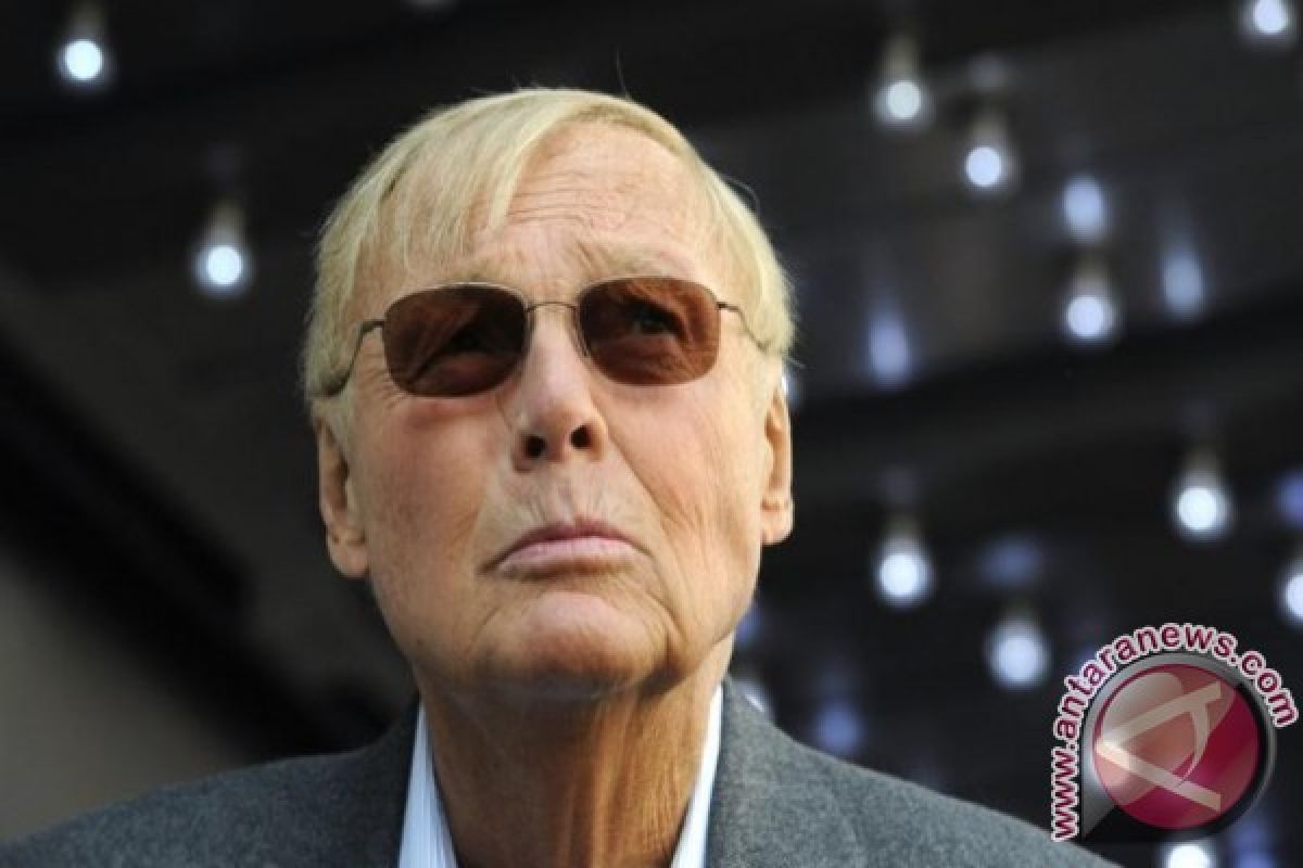 Pemeran Film serial Televisi "Batman" Adam West, meninggal