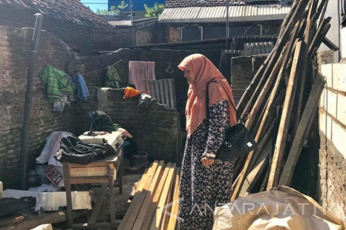 Legislator Surabaya Apresiasi Rehabilitasi Rumah Tidak Layak