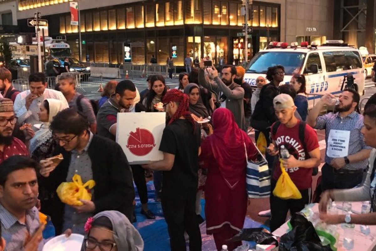 Berita Ramadan kemarin, kemeriahan Ramadan di New York hingga sedekah Rp1 miliar di Makassar