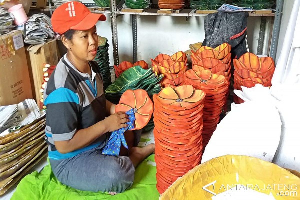 Jelang Lebaran, Pesanan Keranjang Buah Asal Karanganyar Naik 25 Persen